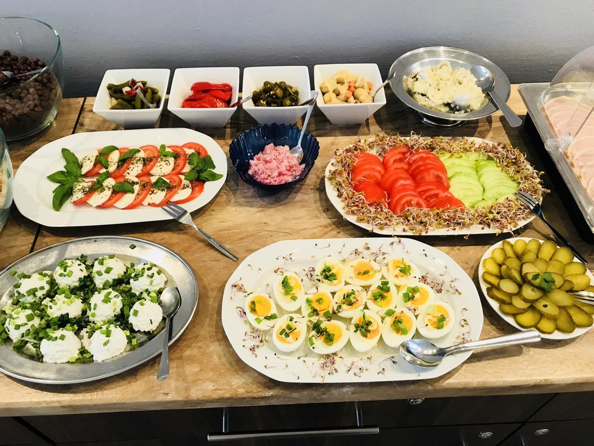 Azalia Bed & Breakfast Ustronie Morskie Bagian luar foto