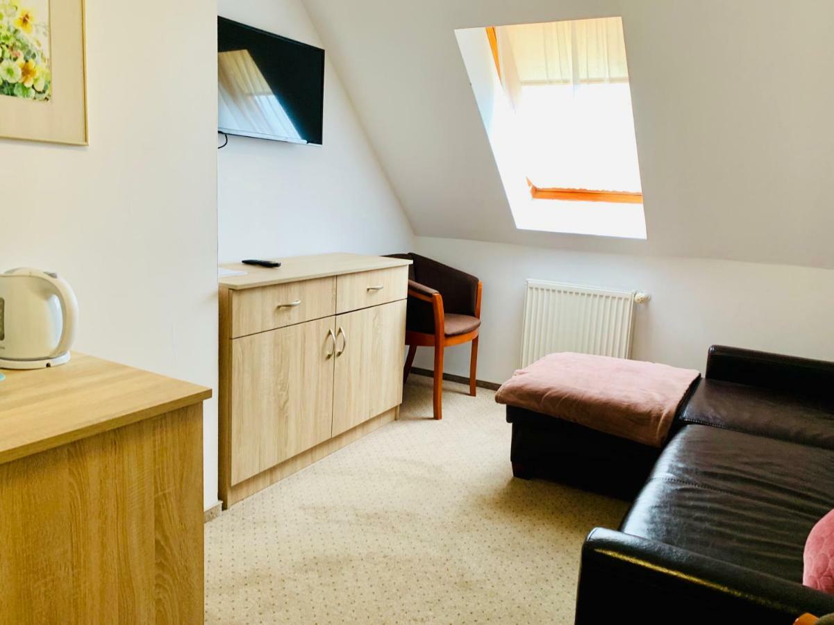 Azalia Bed & Breakfast Ustronie Morskie Bagian luar foto